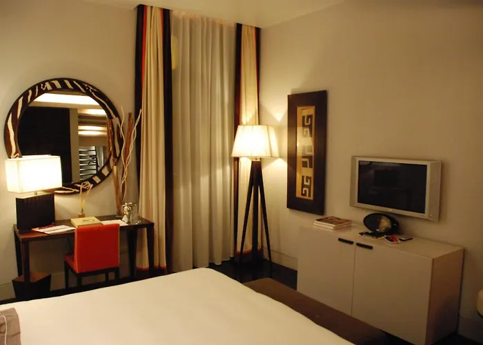 Sina The Gray Milán